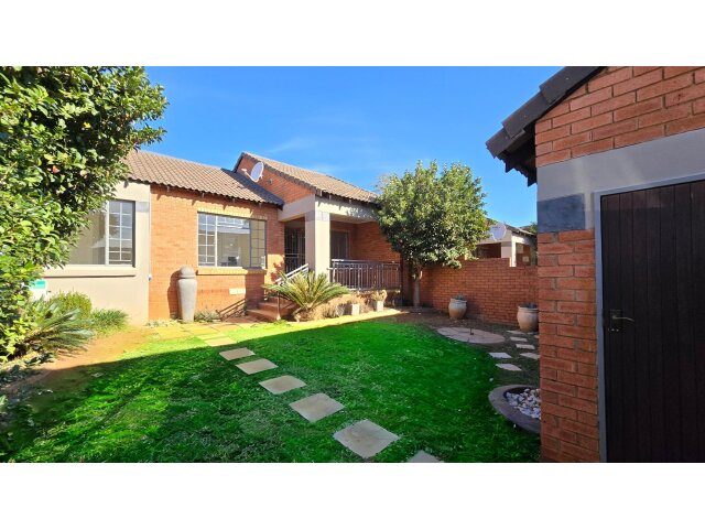 <!--[if BLOCK]><![endif]--> 24 Windchime Augrabies, Mooikloof Ridge, Pretoria <!--[if ENDBLOCK]><![endif]-->